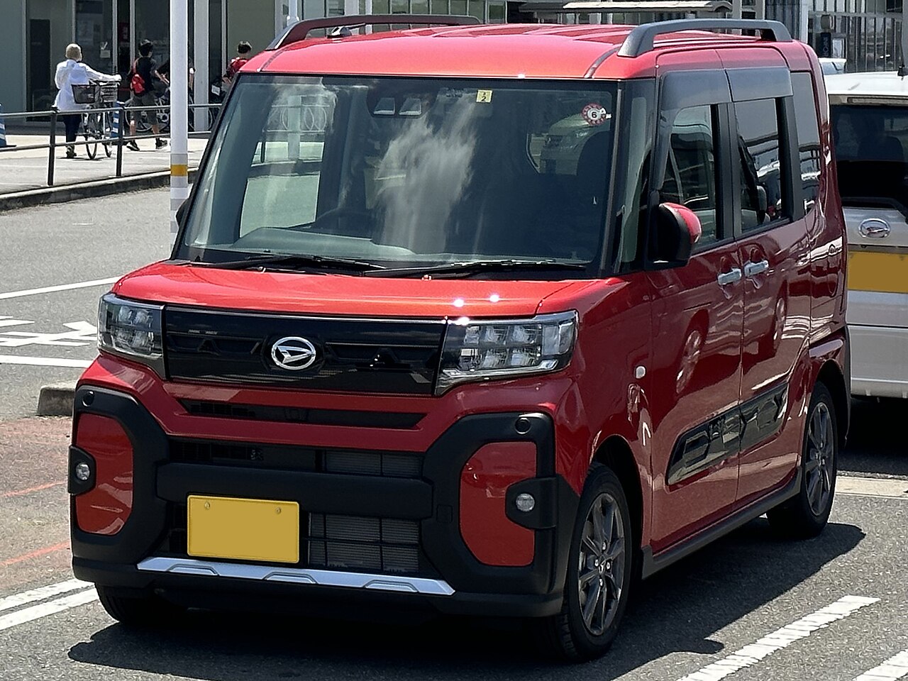 Daihatsu Tanto FunCross