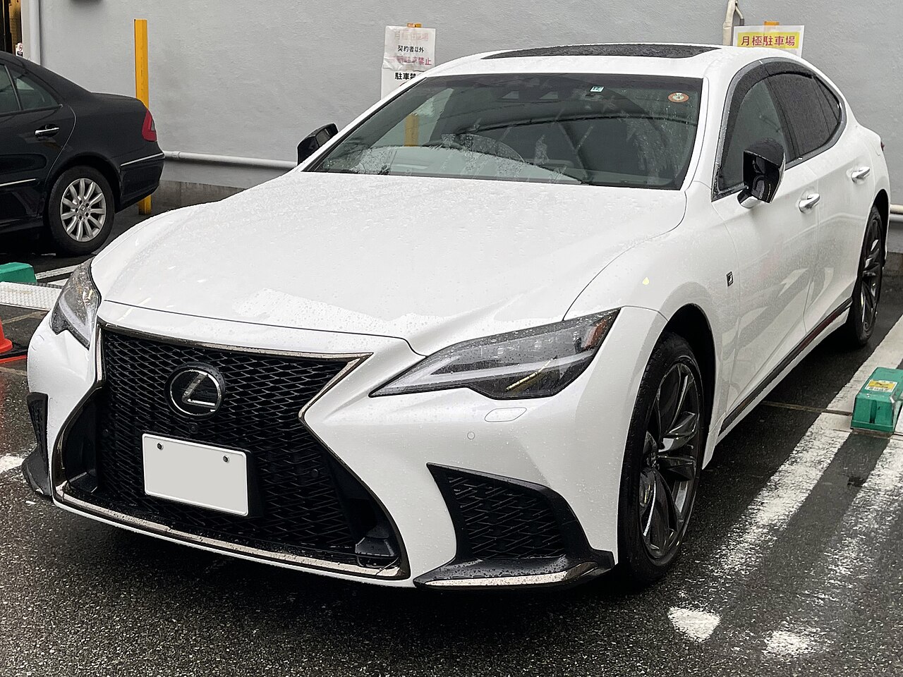 Lexus LS
